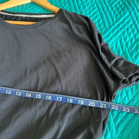 Under Armour Work Out Shirt - Picture 4 of 5